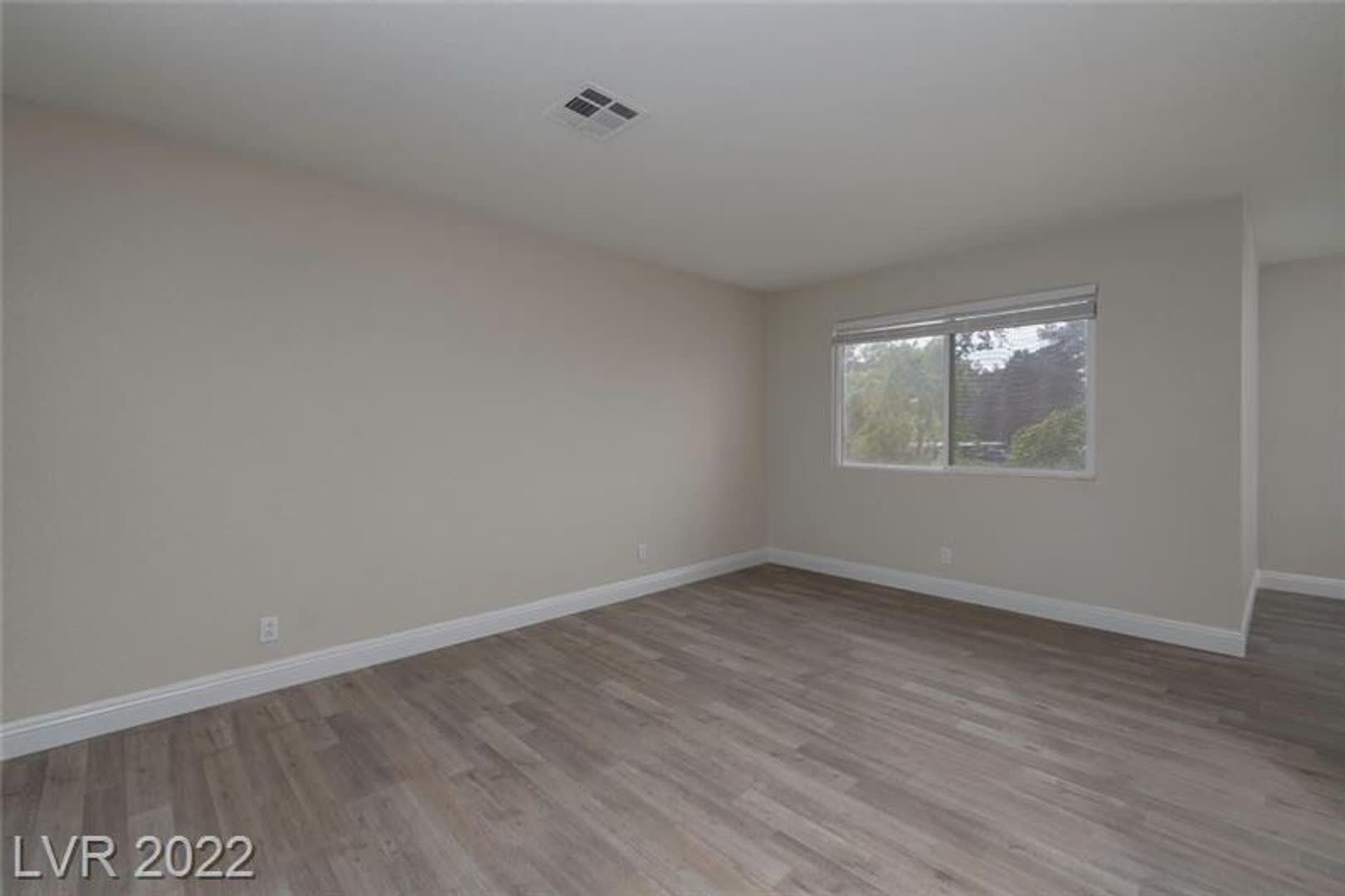 This beautiful 2 Bedroom and 2 Bath Condo in Northwest Vegas! – photo 3