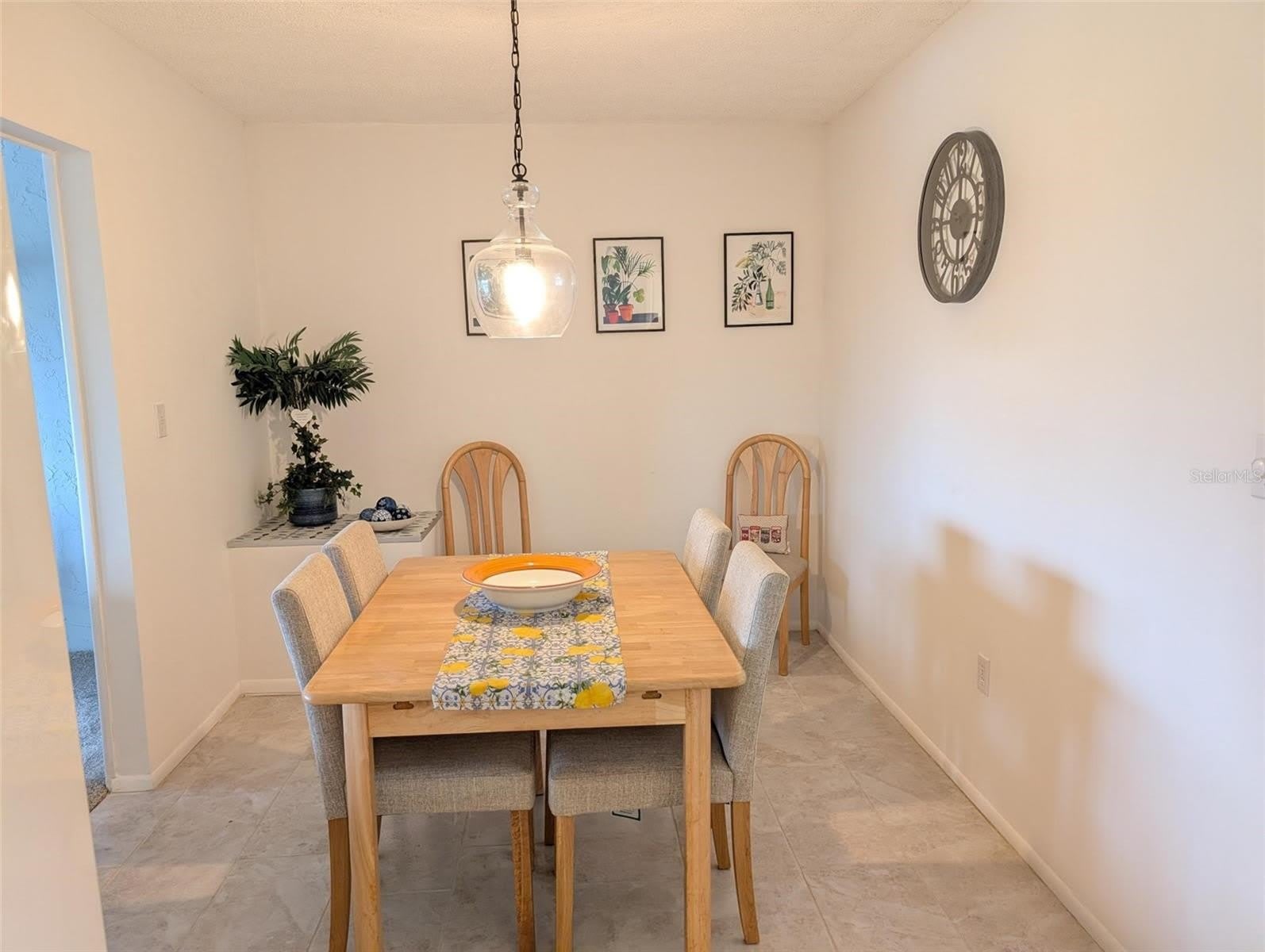 5377 CRESTLAKE Boulevard – photo 4