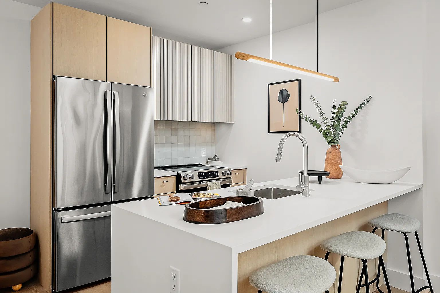 250 West 49Th Street – photo 2