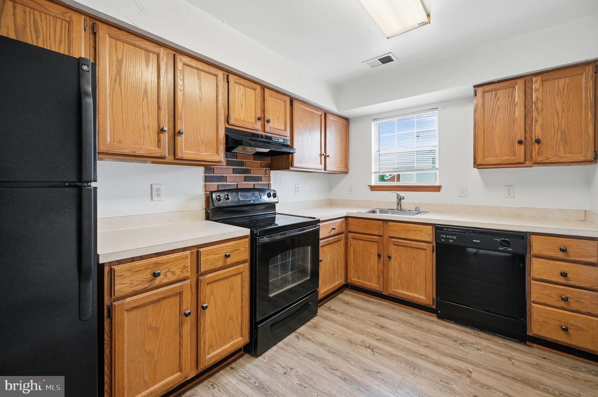 8909 SUGARWOOD Lane – photo 2