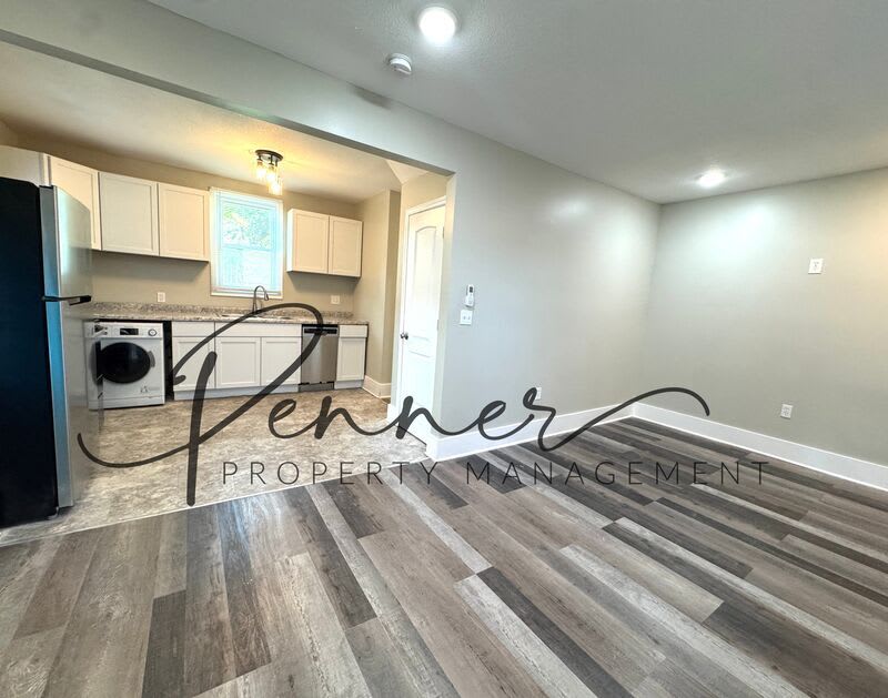 2406 S LEE'S SUMMIT RD – photo 4