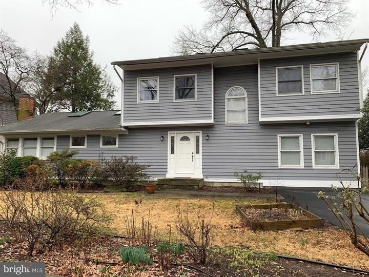 7512 ARDEN Road – photo 1
