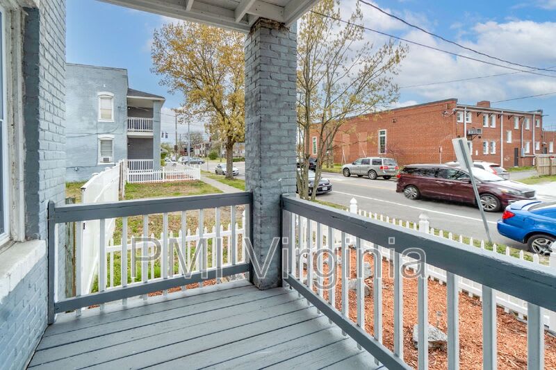 731 W 38th St – photo 5