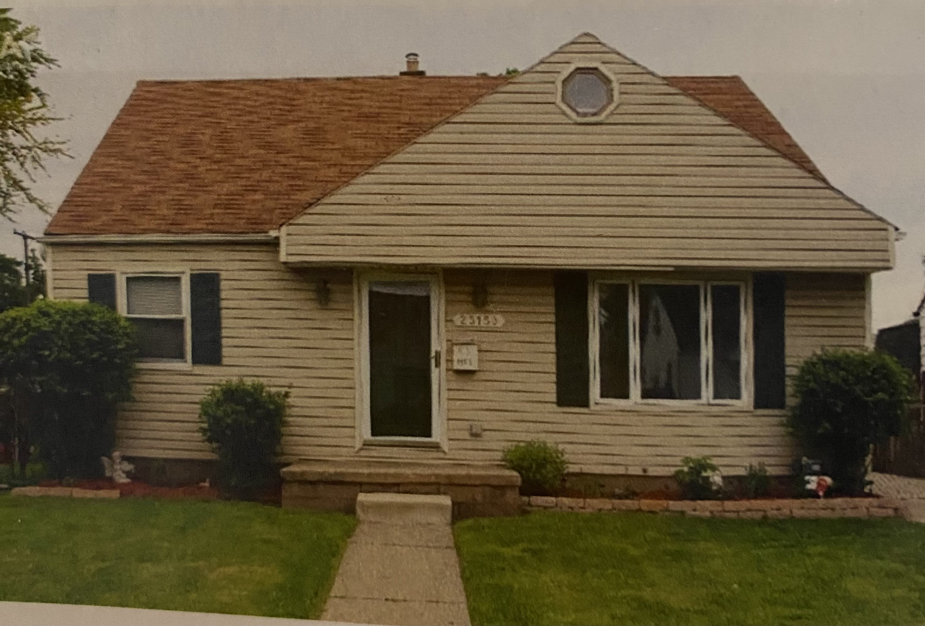 25150 Buick Street – photo 1