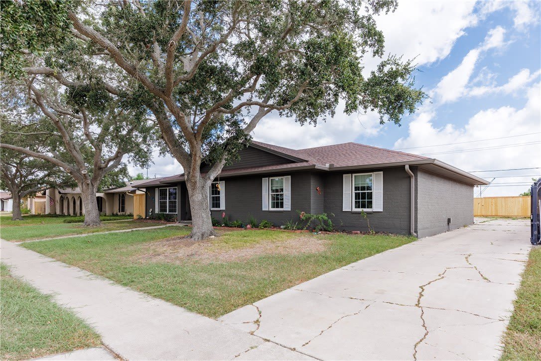 6702 Sahara Drive – photo 3