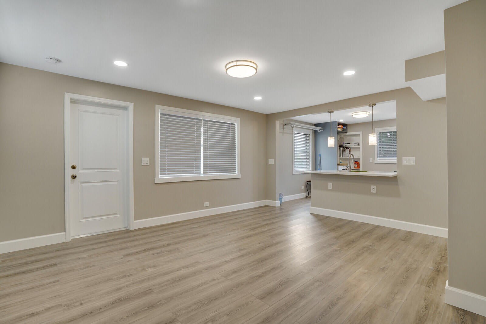 1225 W 10Th Street – photo 5