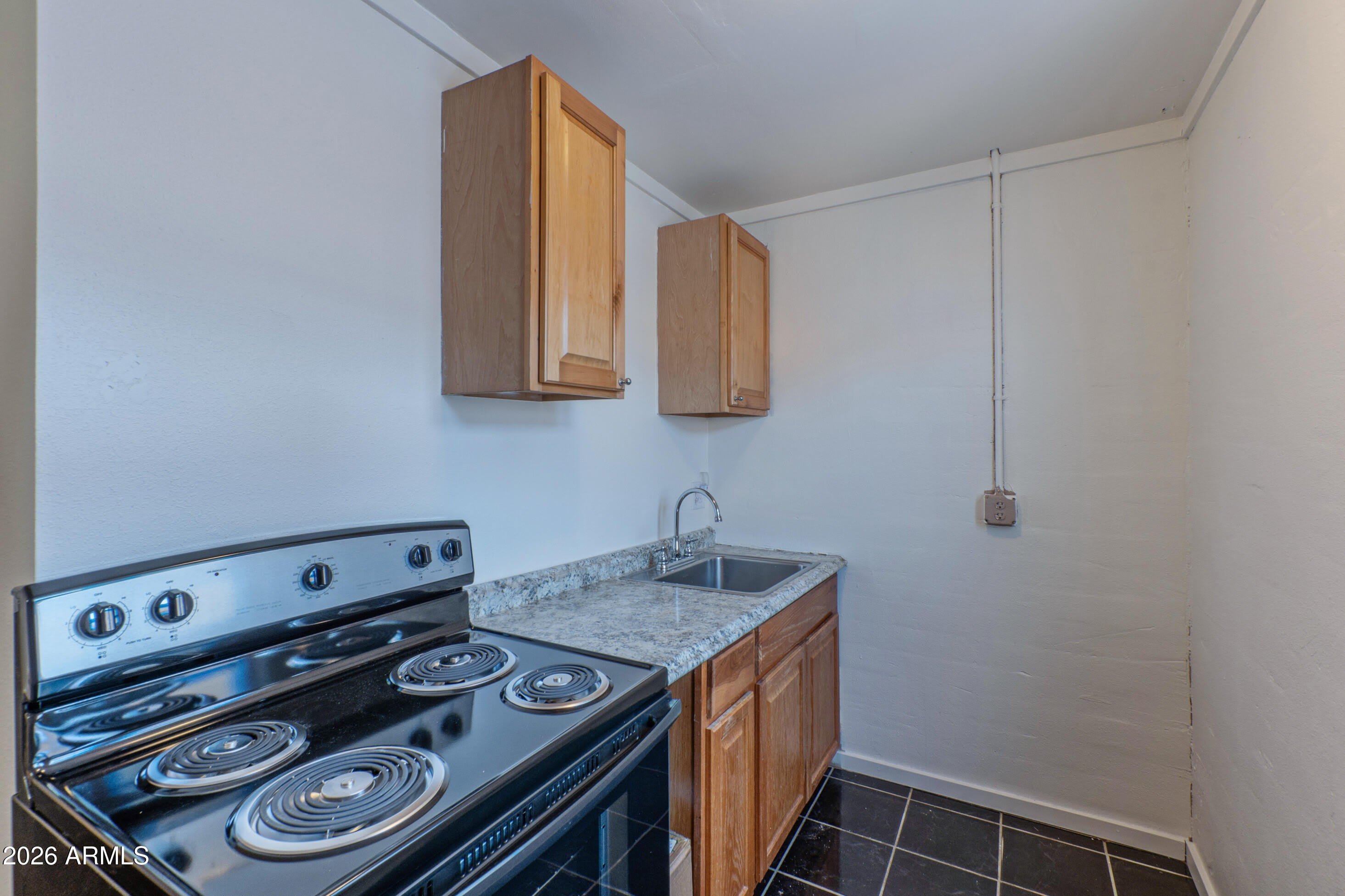 5946 W MYRTLE Avenue – photo 2