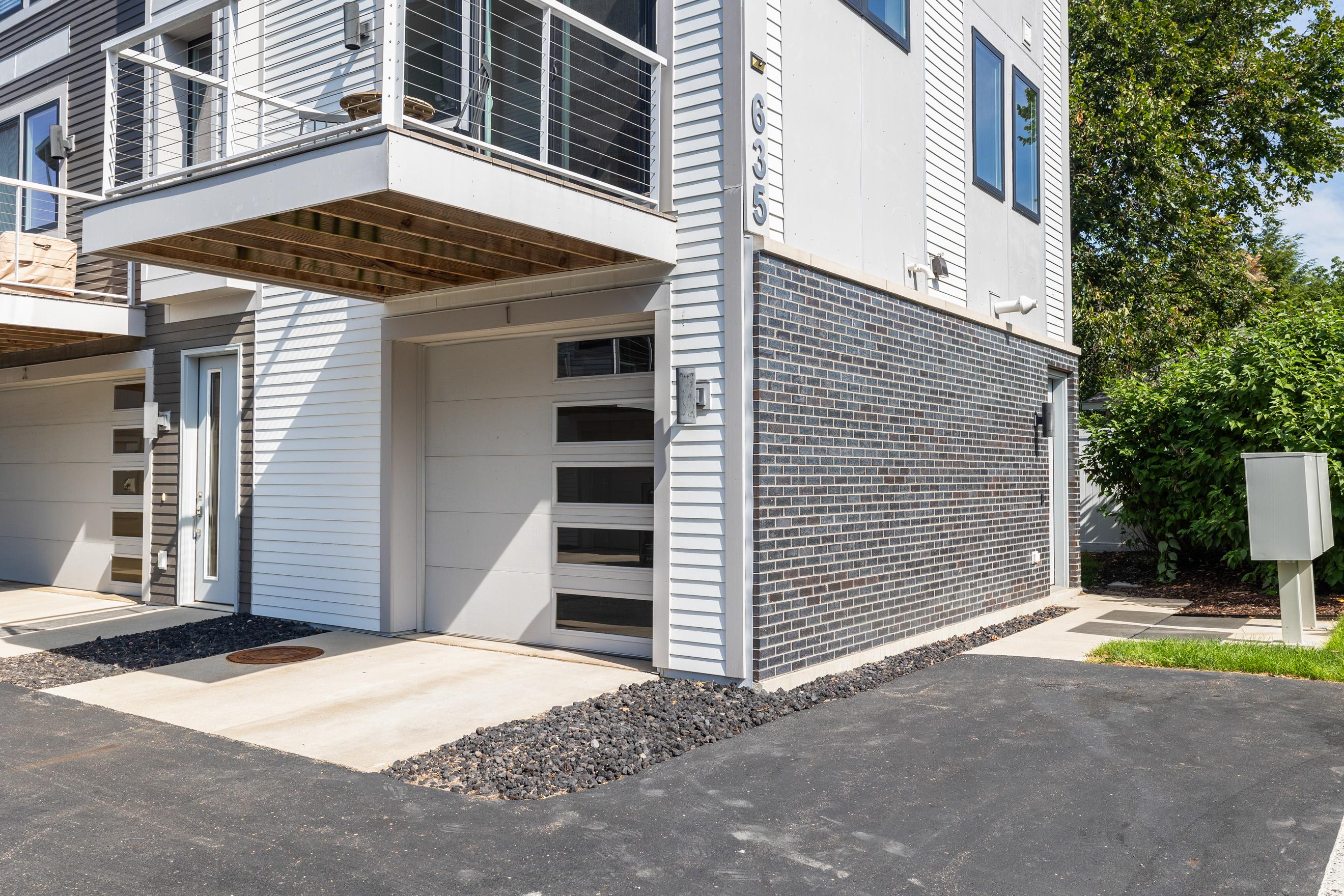 635 Fairview Ave Ne – photo 2