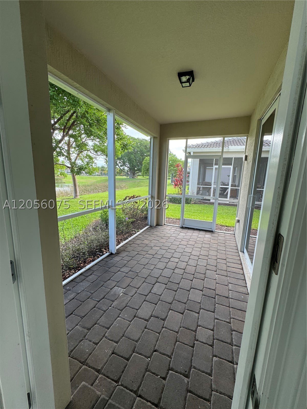 4729 Greenway Dr – photo 5