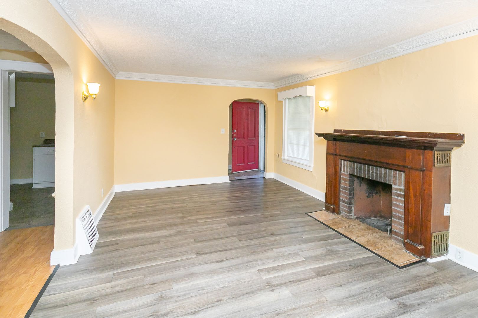 Kansas City 3 Bed 1 Bath Home – photo 5