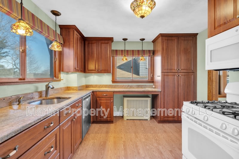 13 Bridgham Ave – photo 5