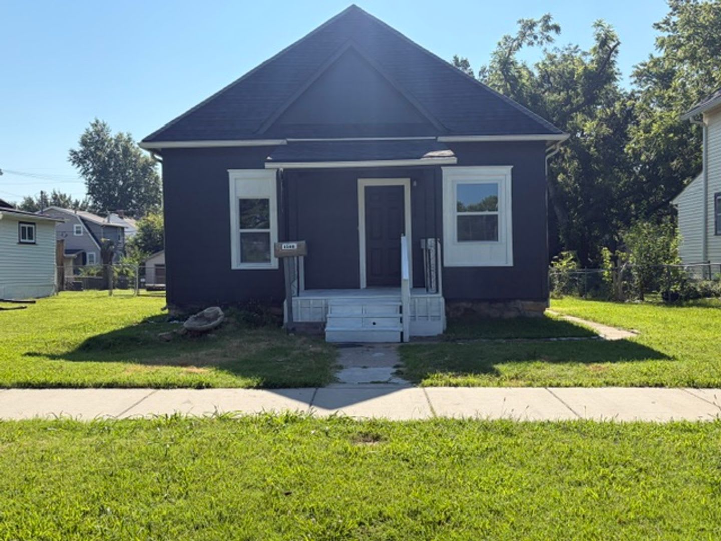 2 bed 1 bath home for rent – photo 4