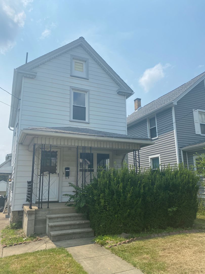 706 N. Ward – photo 1