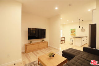 9040 Phyllis Avenue – photo 3