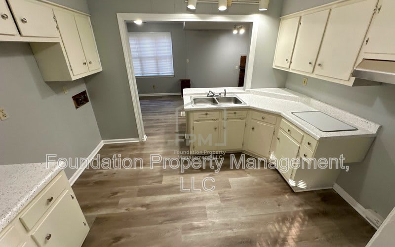 7294 Sheila Street – photo 3