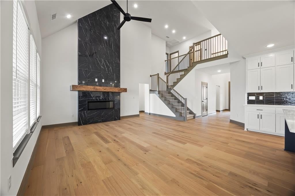1241 Mammoth Street – photo 3