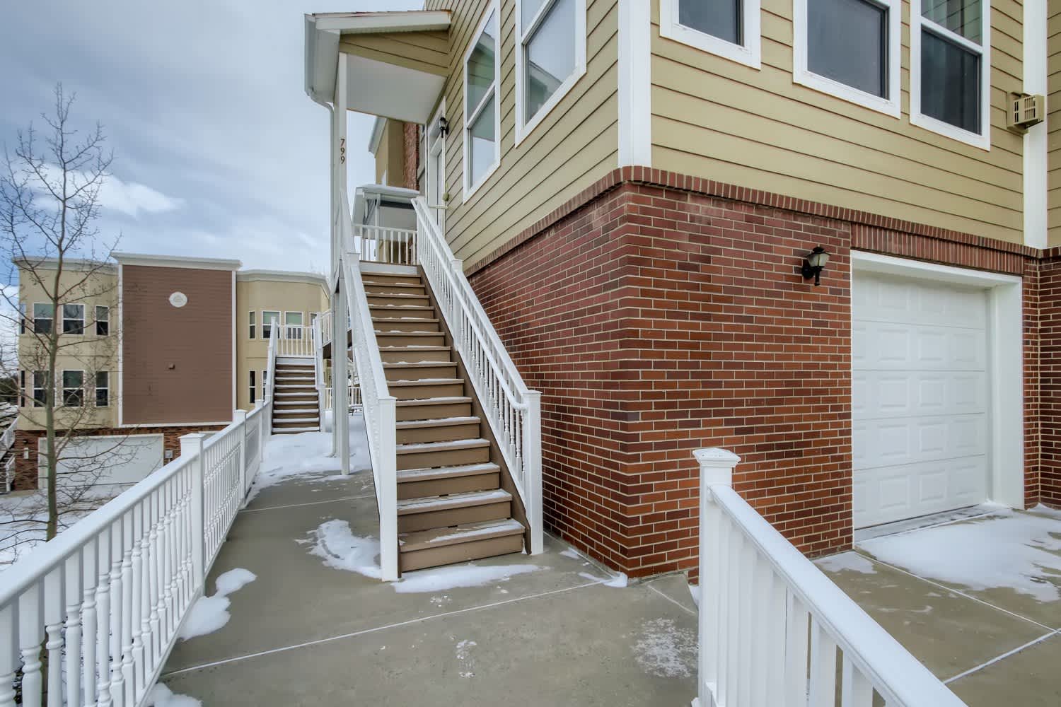 799 Martin Drive – photo 2