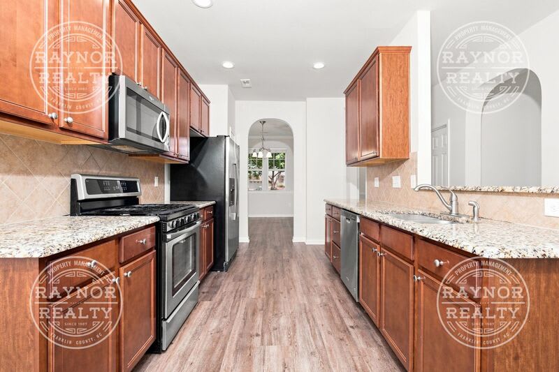 320 Hammond Oak Lane – photo 3
