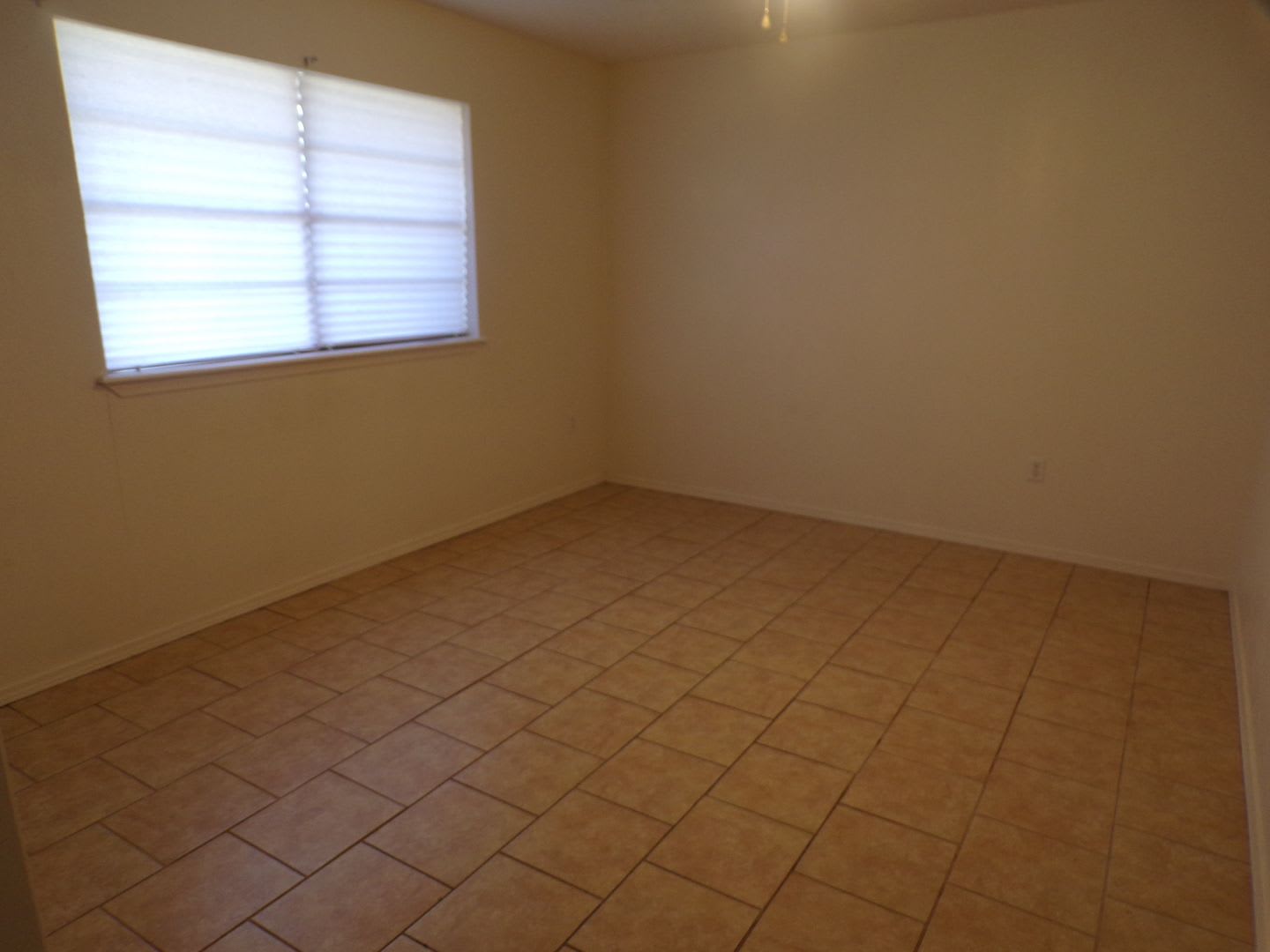 Great home located in Parklane – photo 3