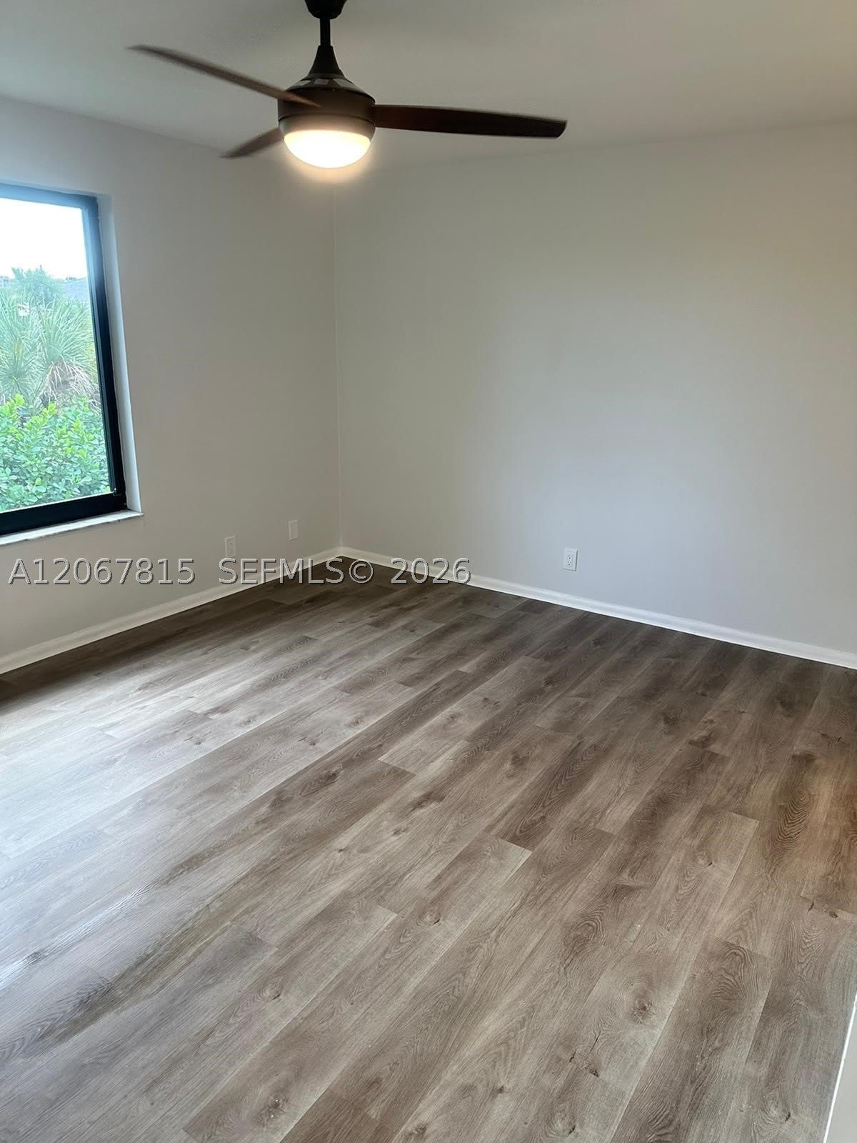 8962 NW 40th St – photo 4