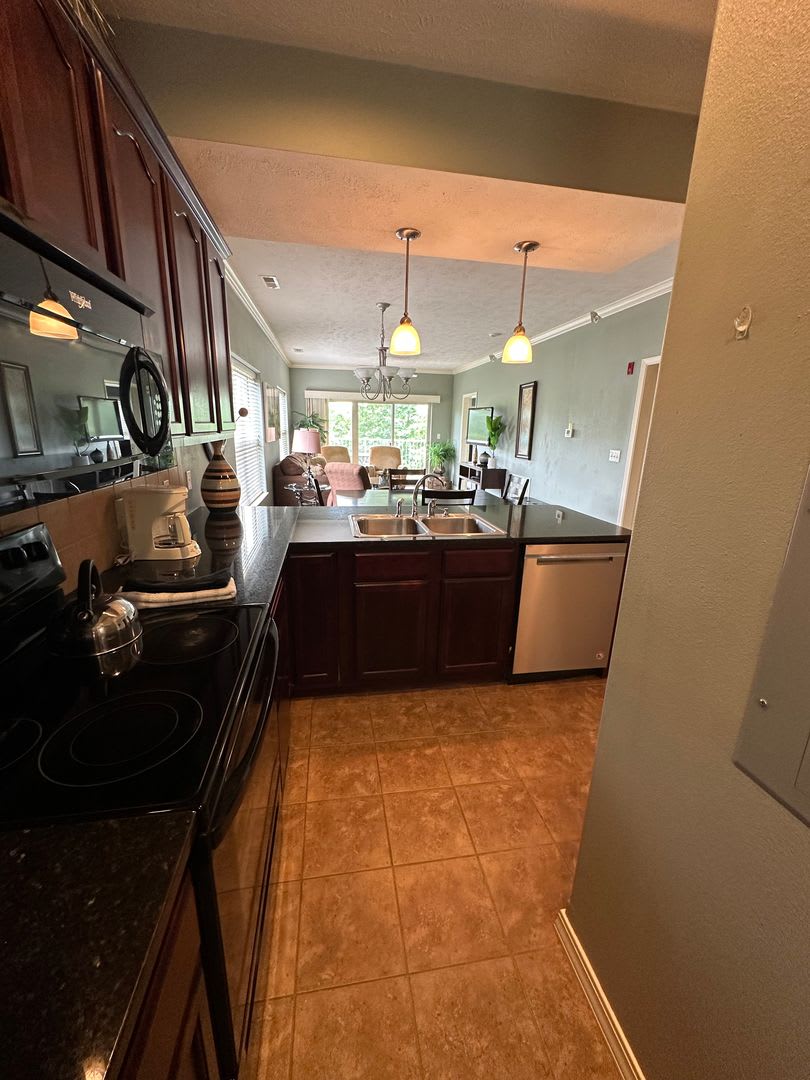 Move In One Month Free Rent On A 13 Month Lease Furnished 2 Bedroom 2 Bath Executive Apartment On Table Rock Lake Branson Mo – photo 5