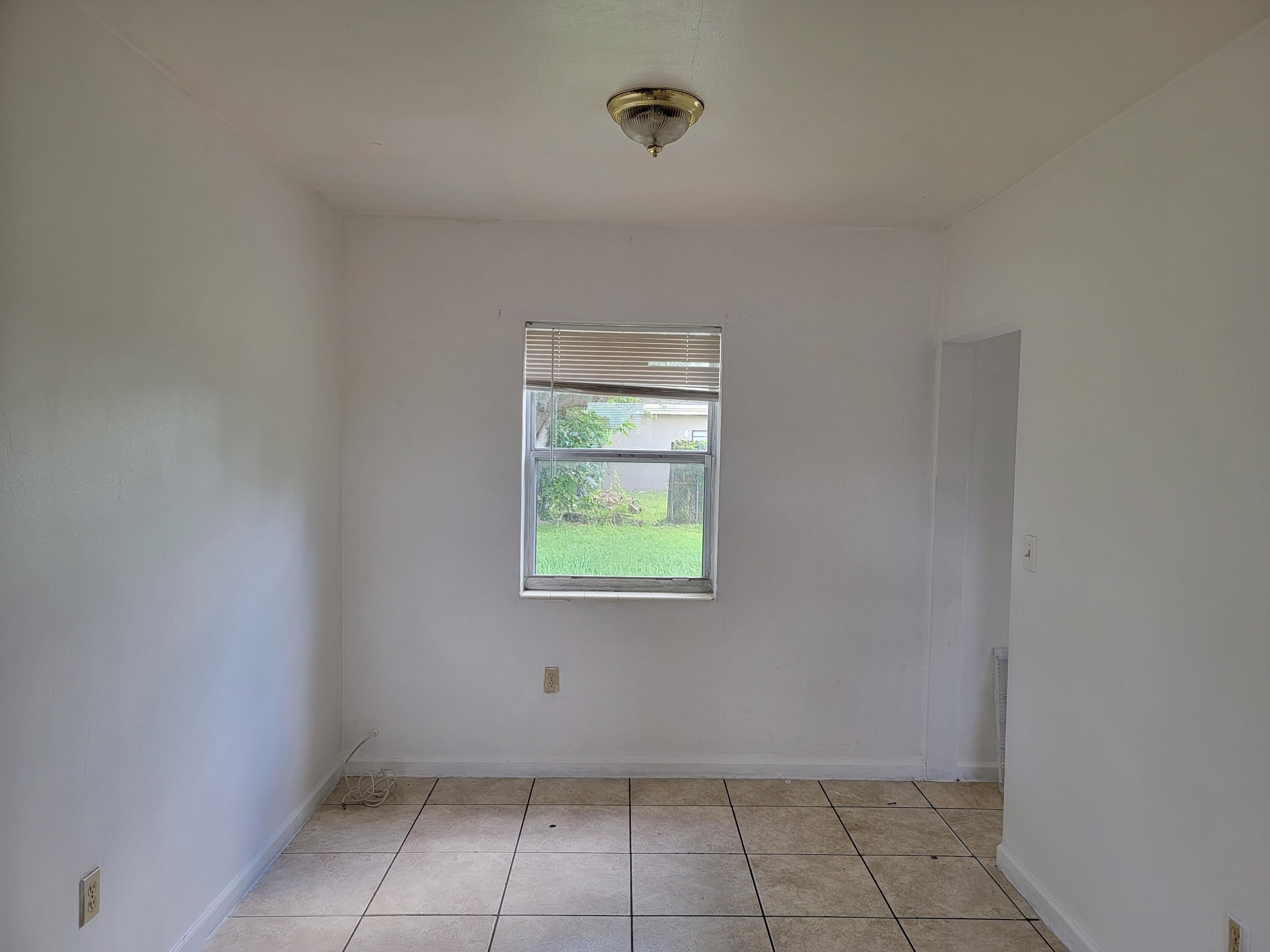 275 NW 187th Street – photo 5
