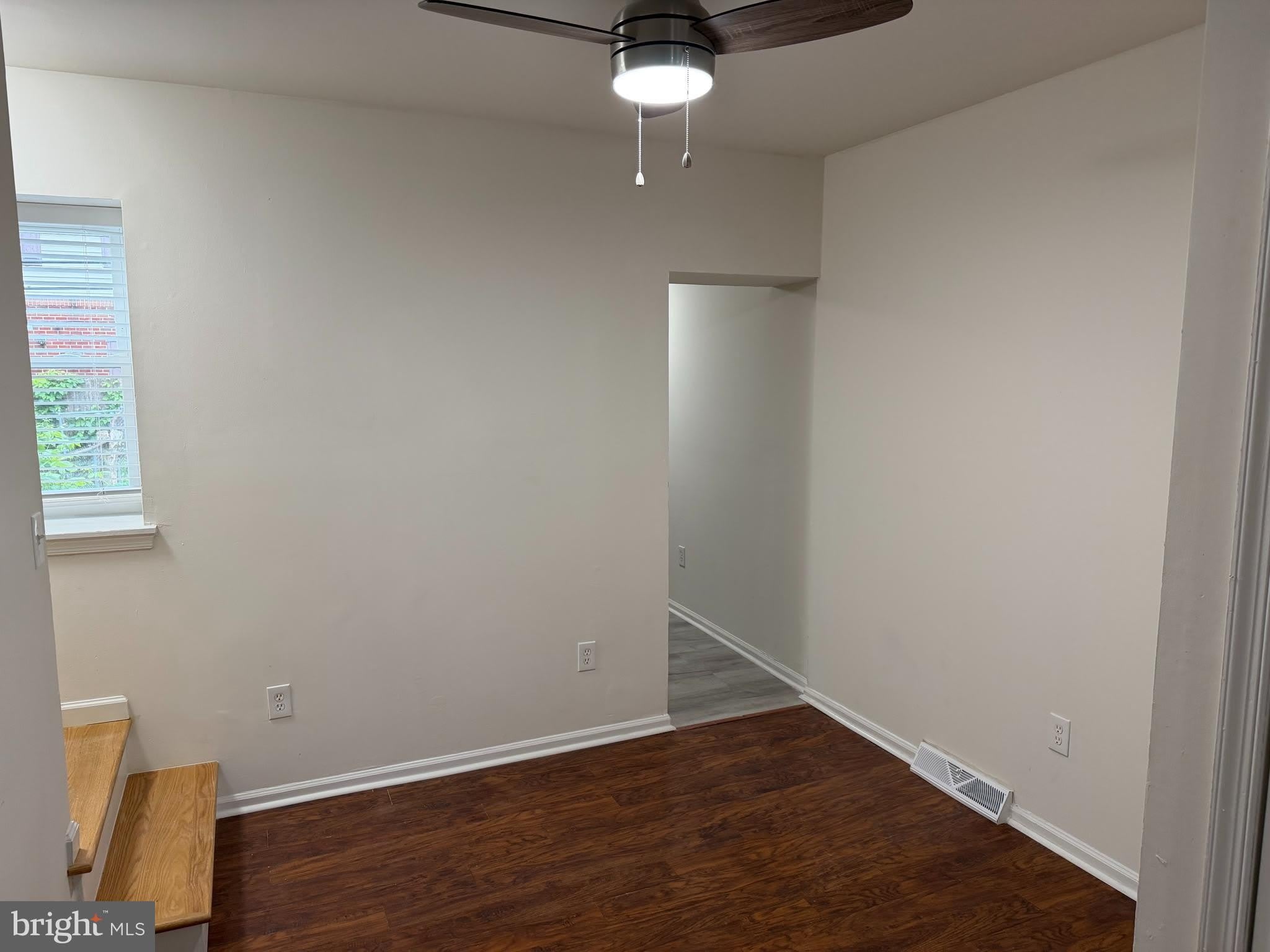 518 E 12TH Street – photo 4