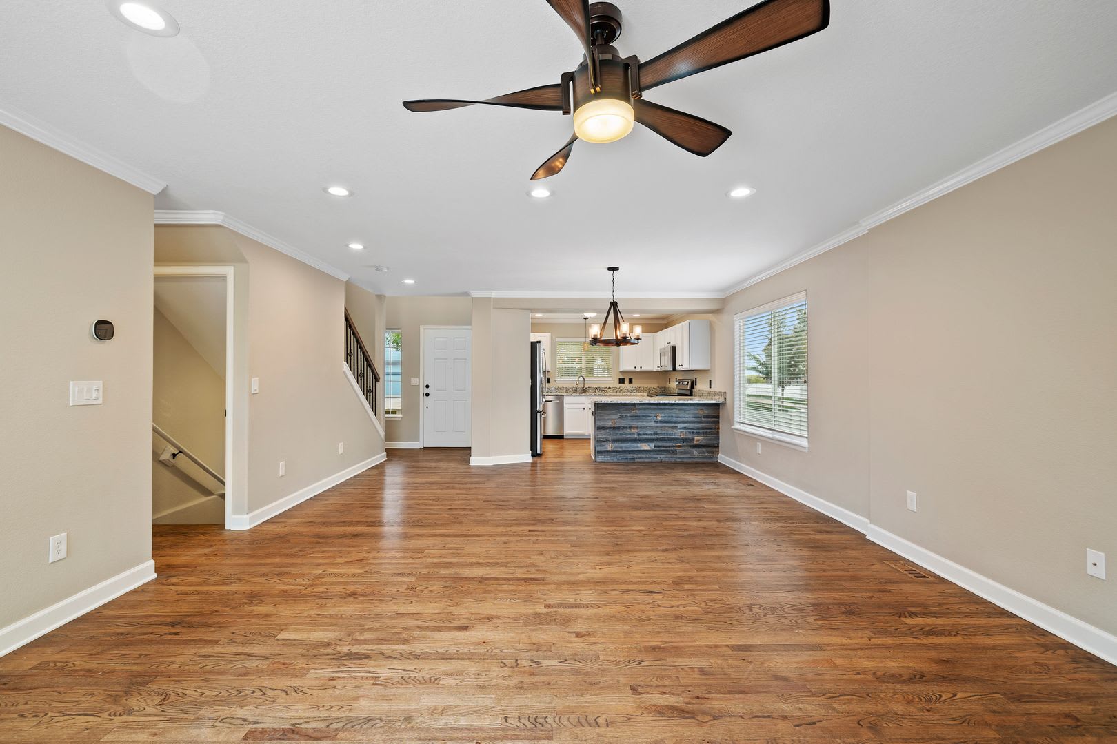 5 Bed 3.5 Bath Home in Maple Hills Available Now!! – photo 5