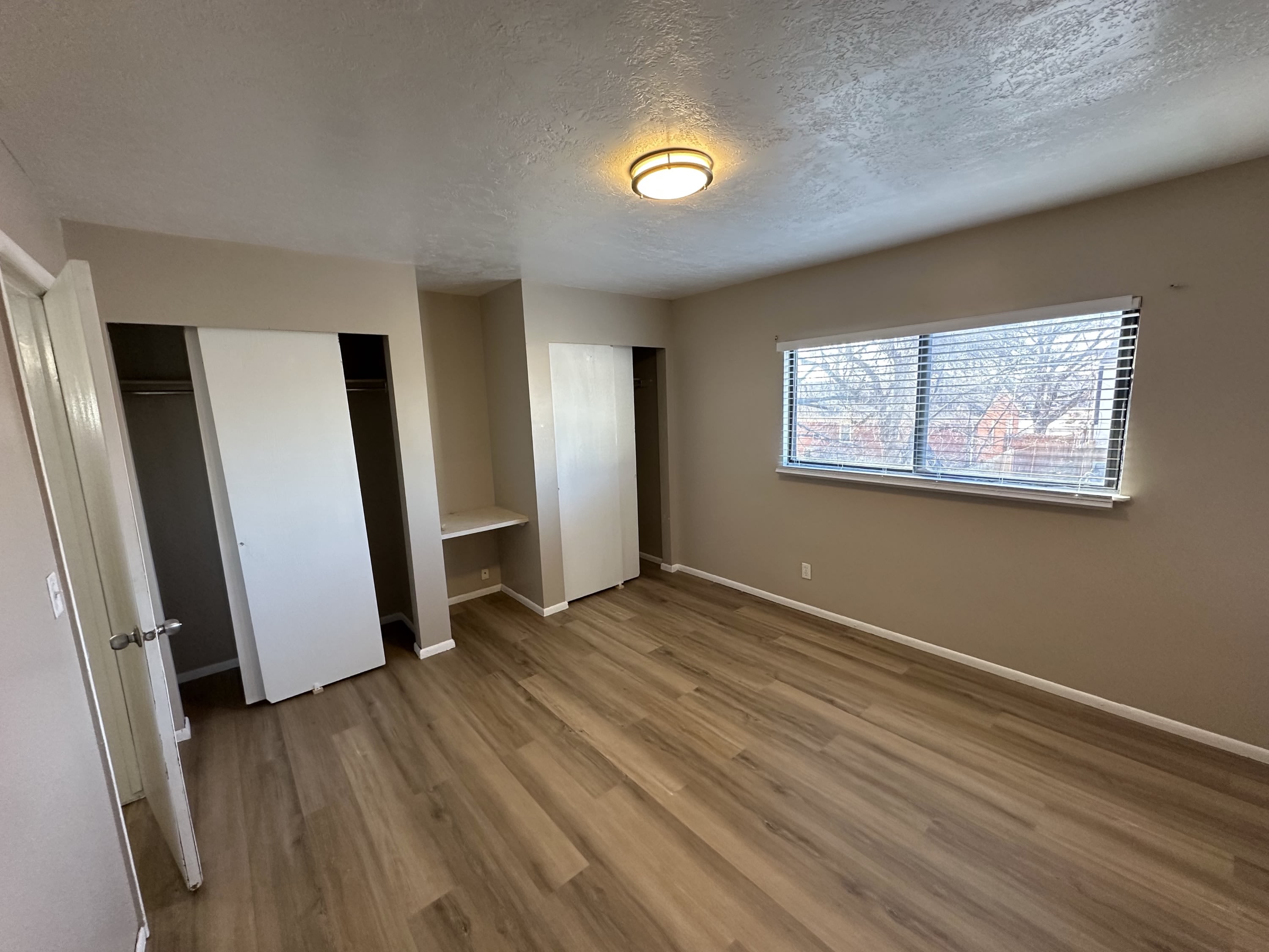 460 Elm St. – photo 3