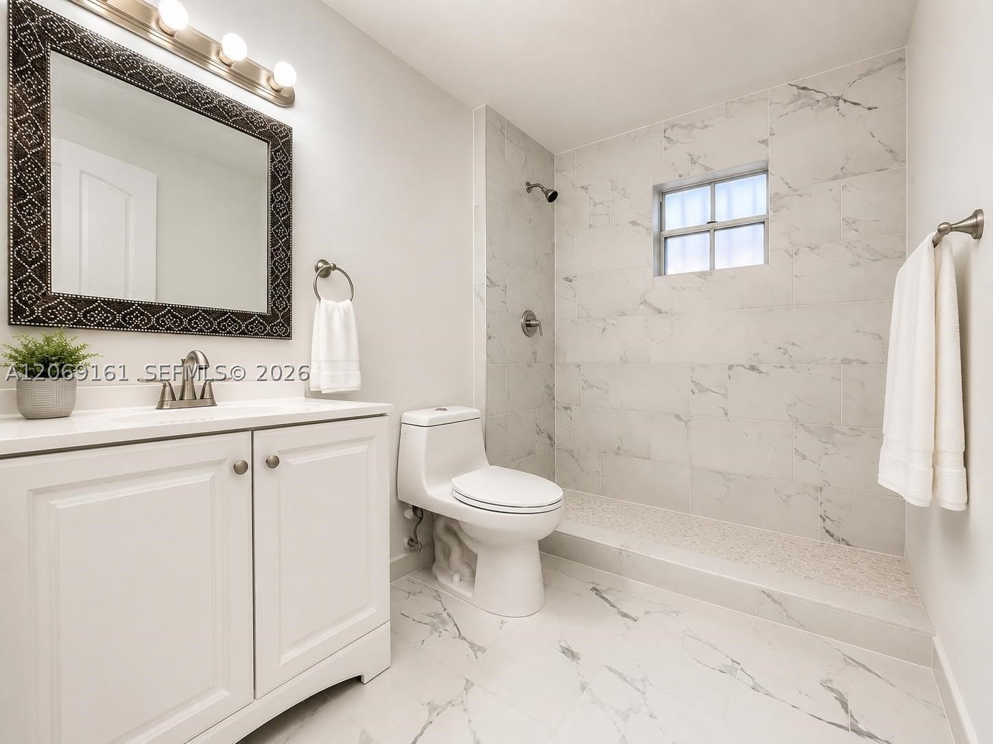 1063 SW 142nd Ave – photo 5