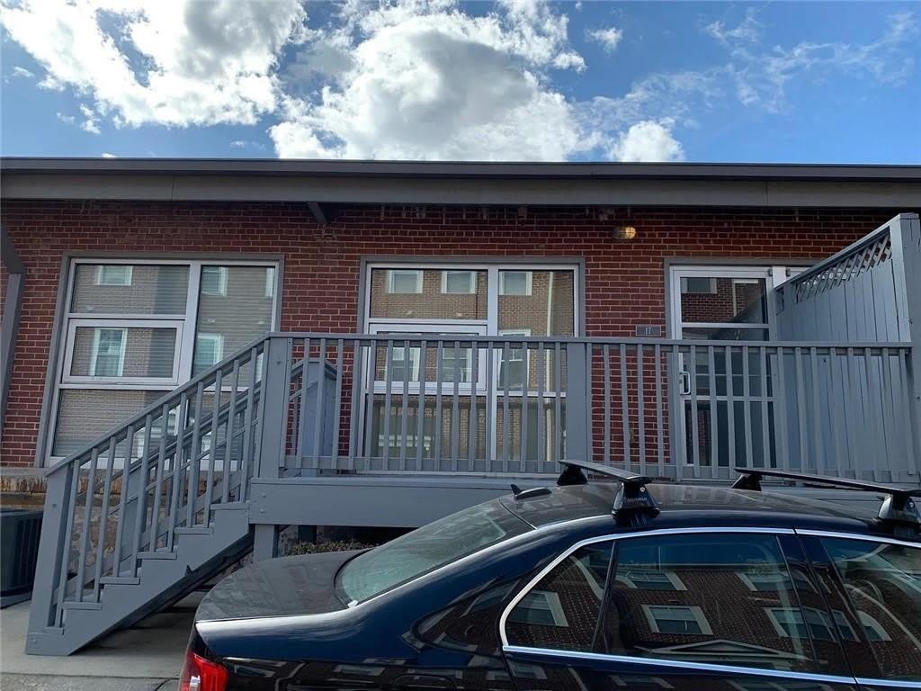 806 Marcus Street SE – photo 1