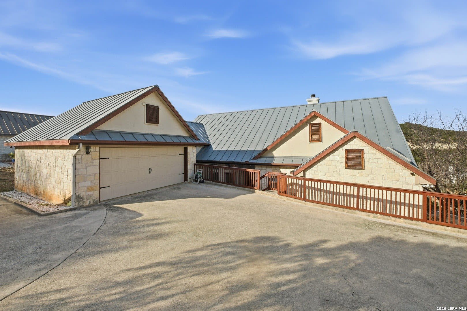 204 Tapatio Dr W – photo 1