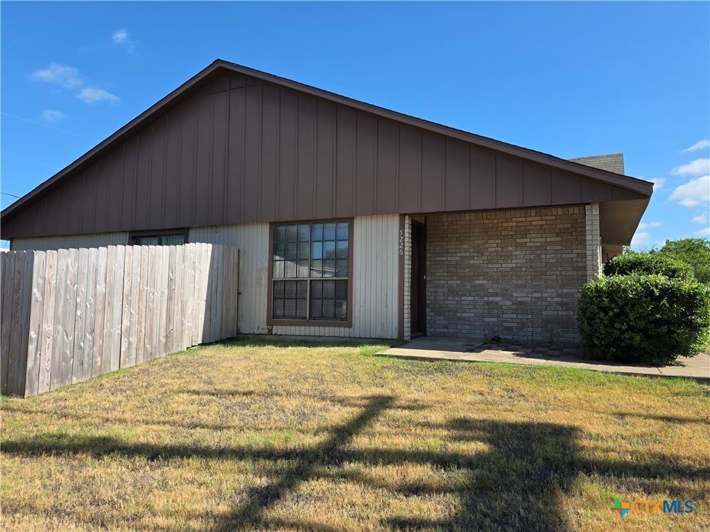 5226 Davy Crockett Street – photo 1