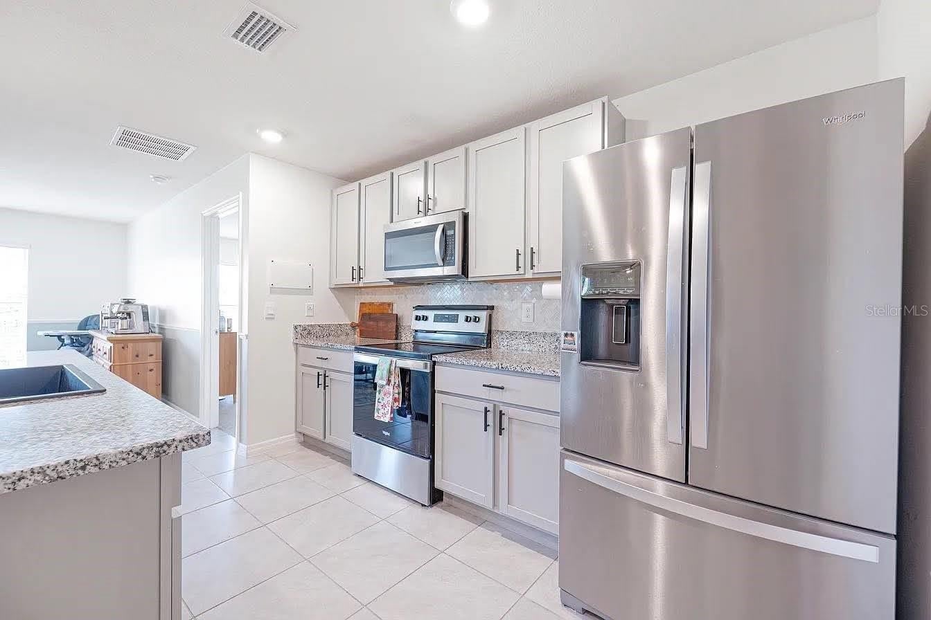 8574 TRIUMPH Circle – photo 3