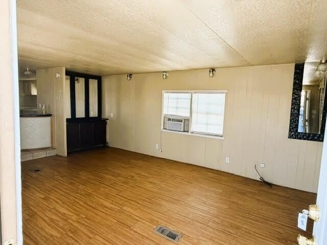 702 N State – photo 2