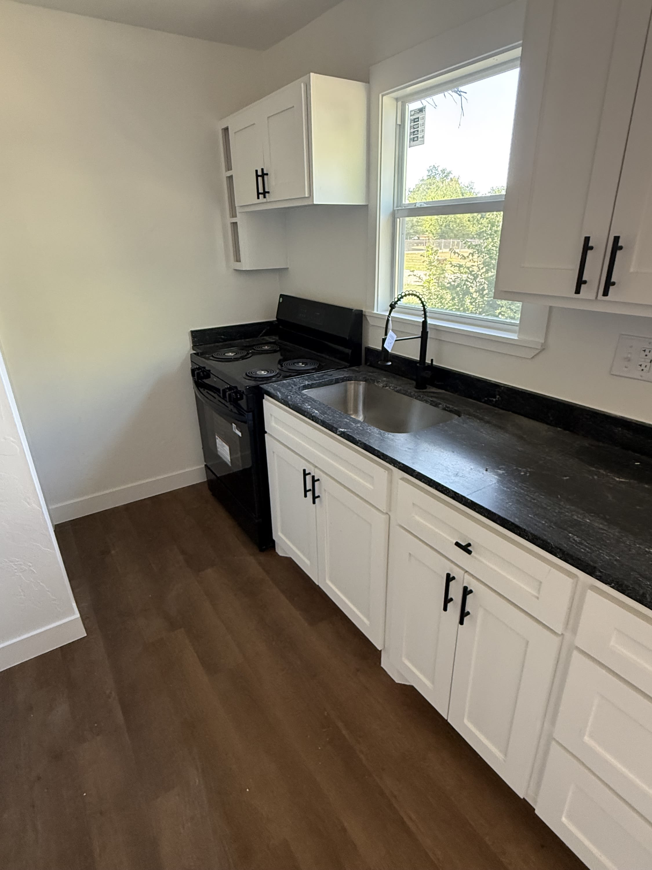 915 West Michigan Avenue – photo 3