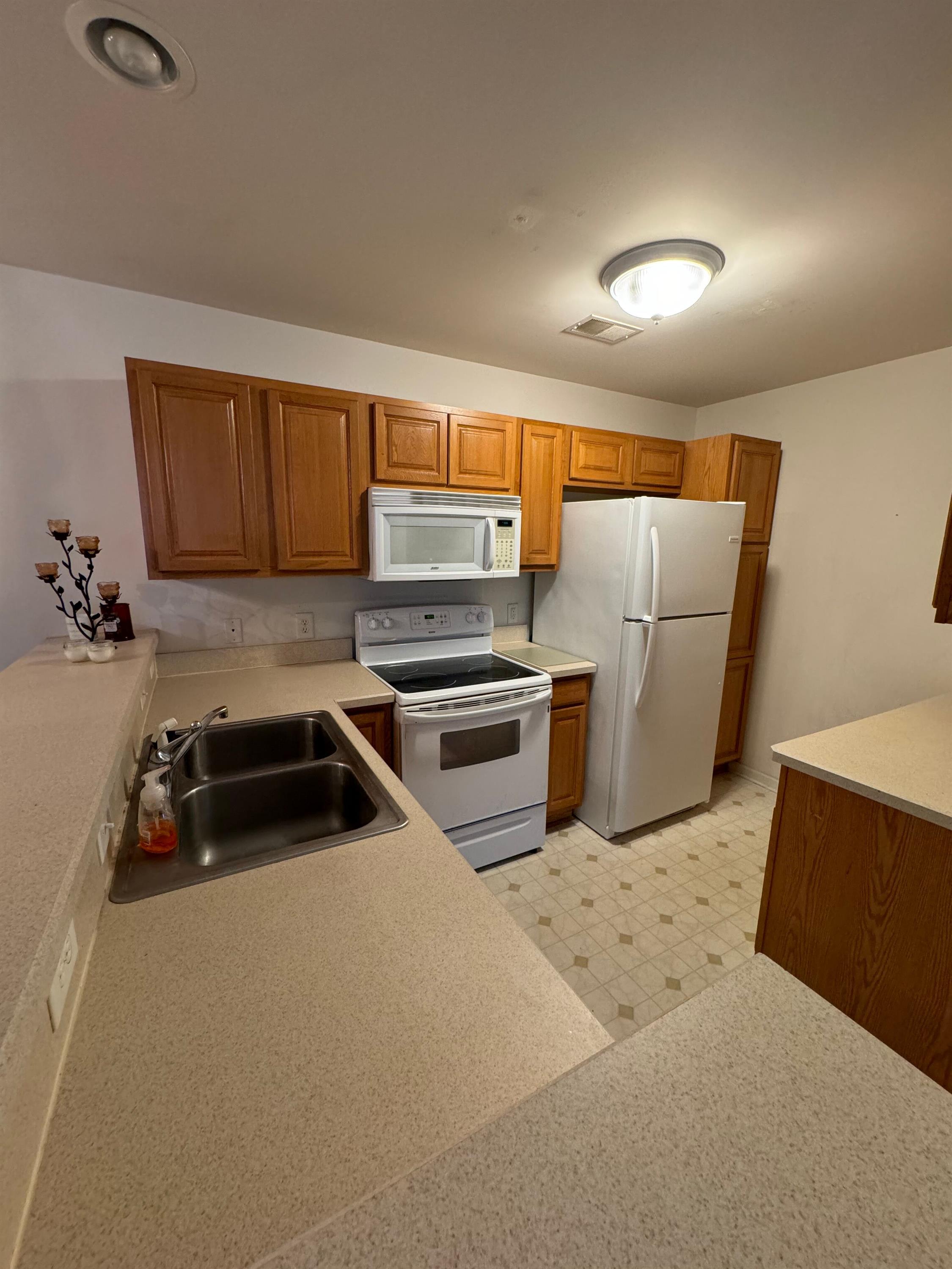 116 Brentwood – photo 2