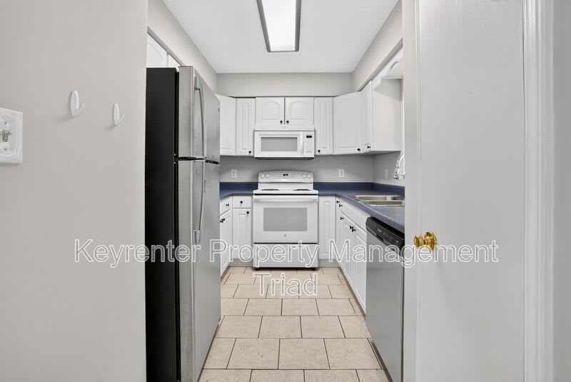 151 Laura Ave – photo 2