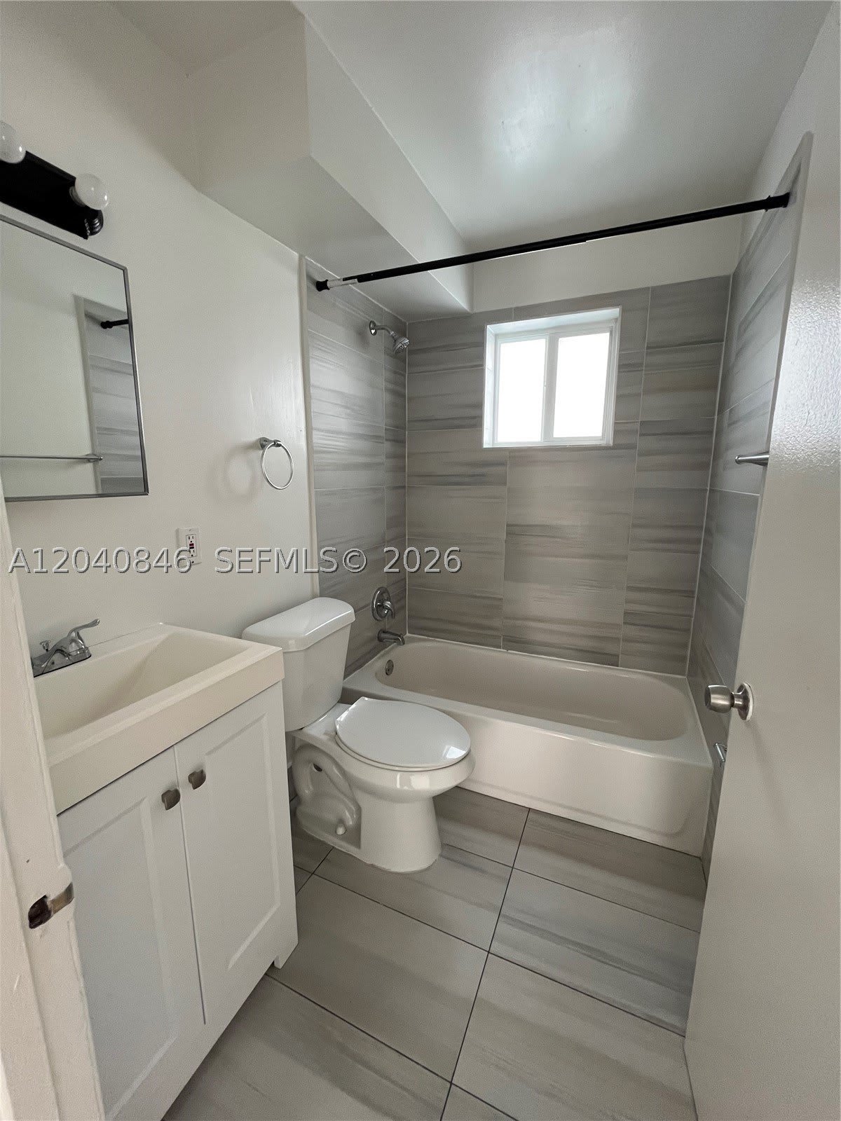 960 Biarritz Dr – photo 5