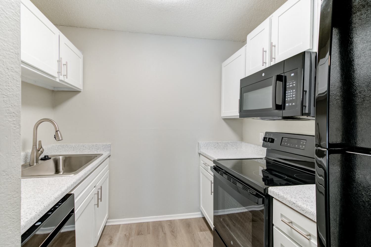 Jefferson Park Apartments – photo 2