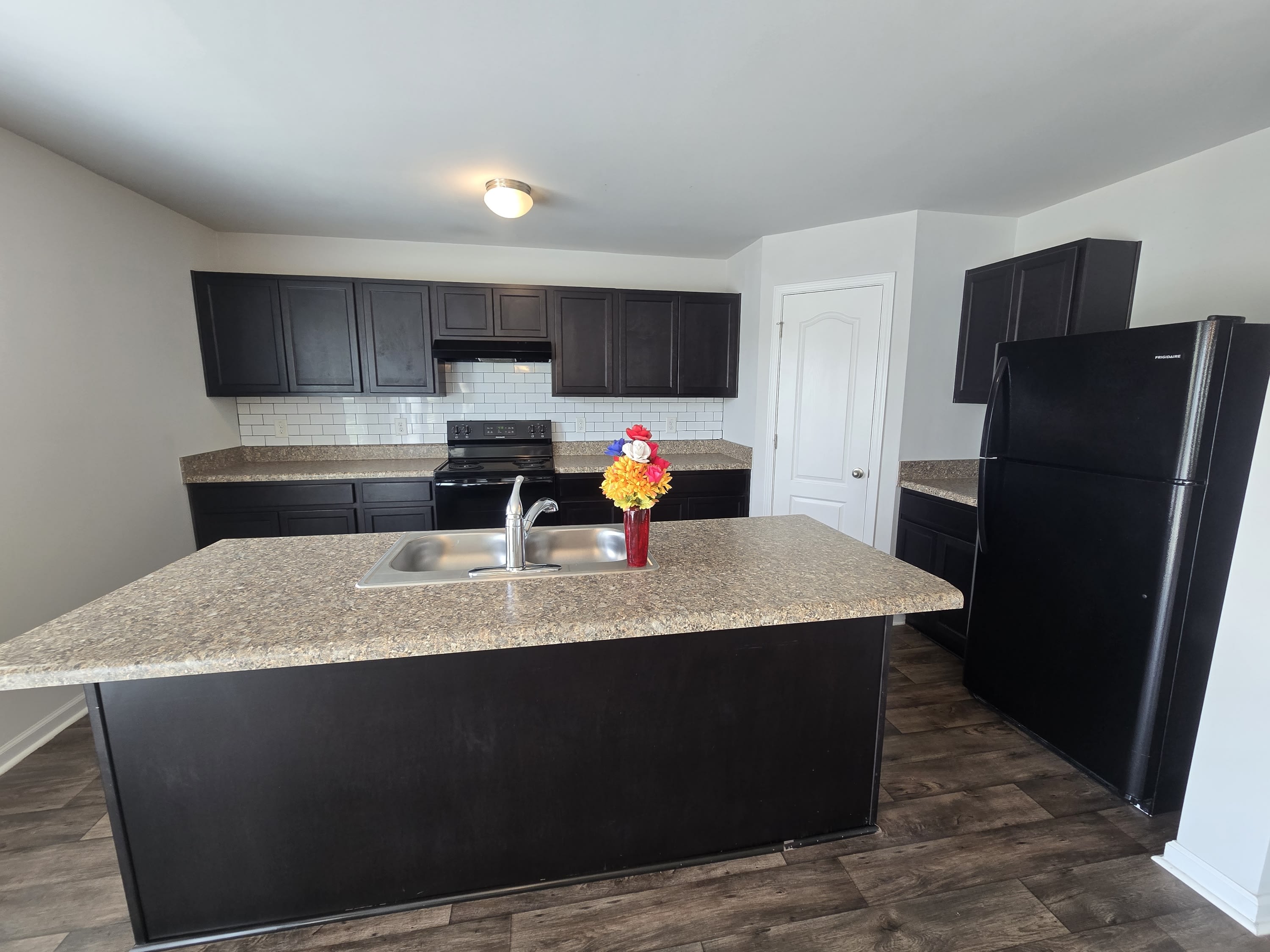 129 Maple Tree Lane – photo 3