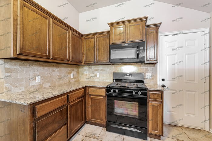 1225 Hickory Creek Drive – photo 4