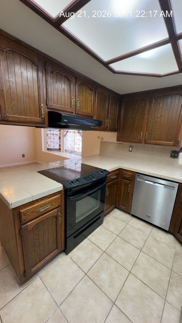 Beautiful Old Style Home Available In Visalia – photo 5