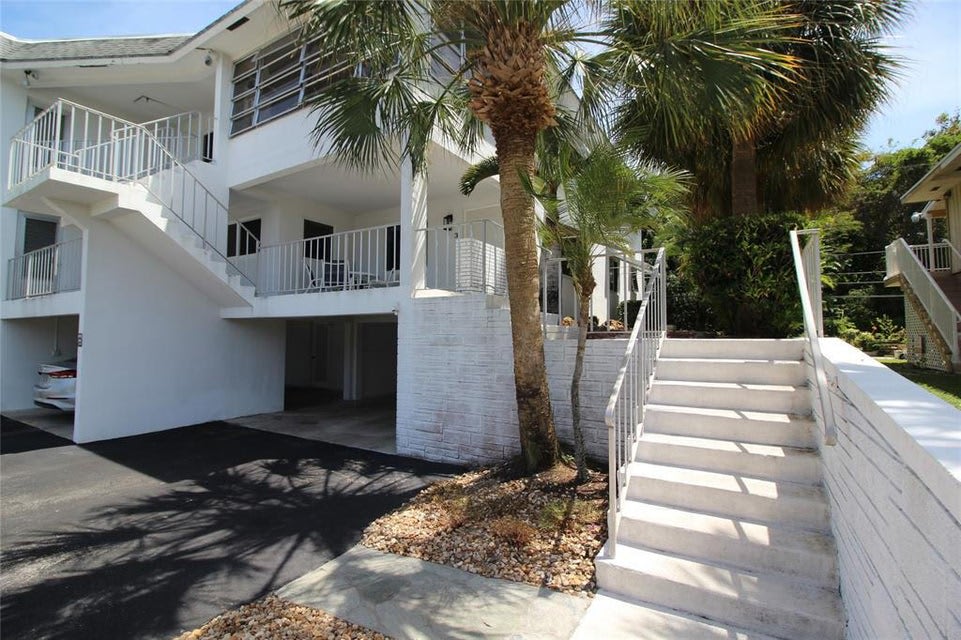 450 Southwest 9th Street – photo 1