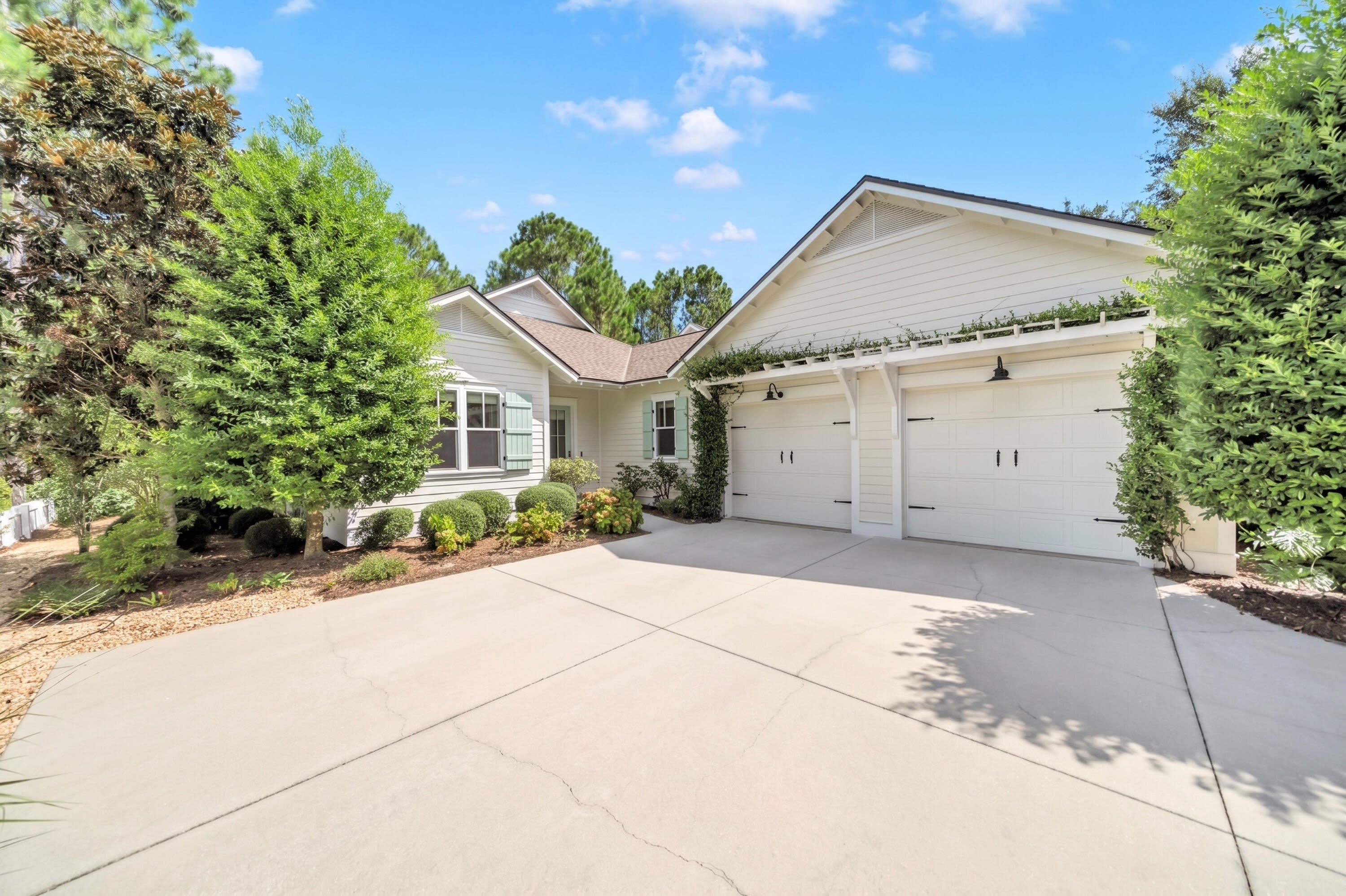 654 Breakers Street – photo 4