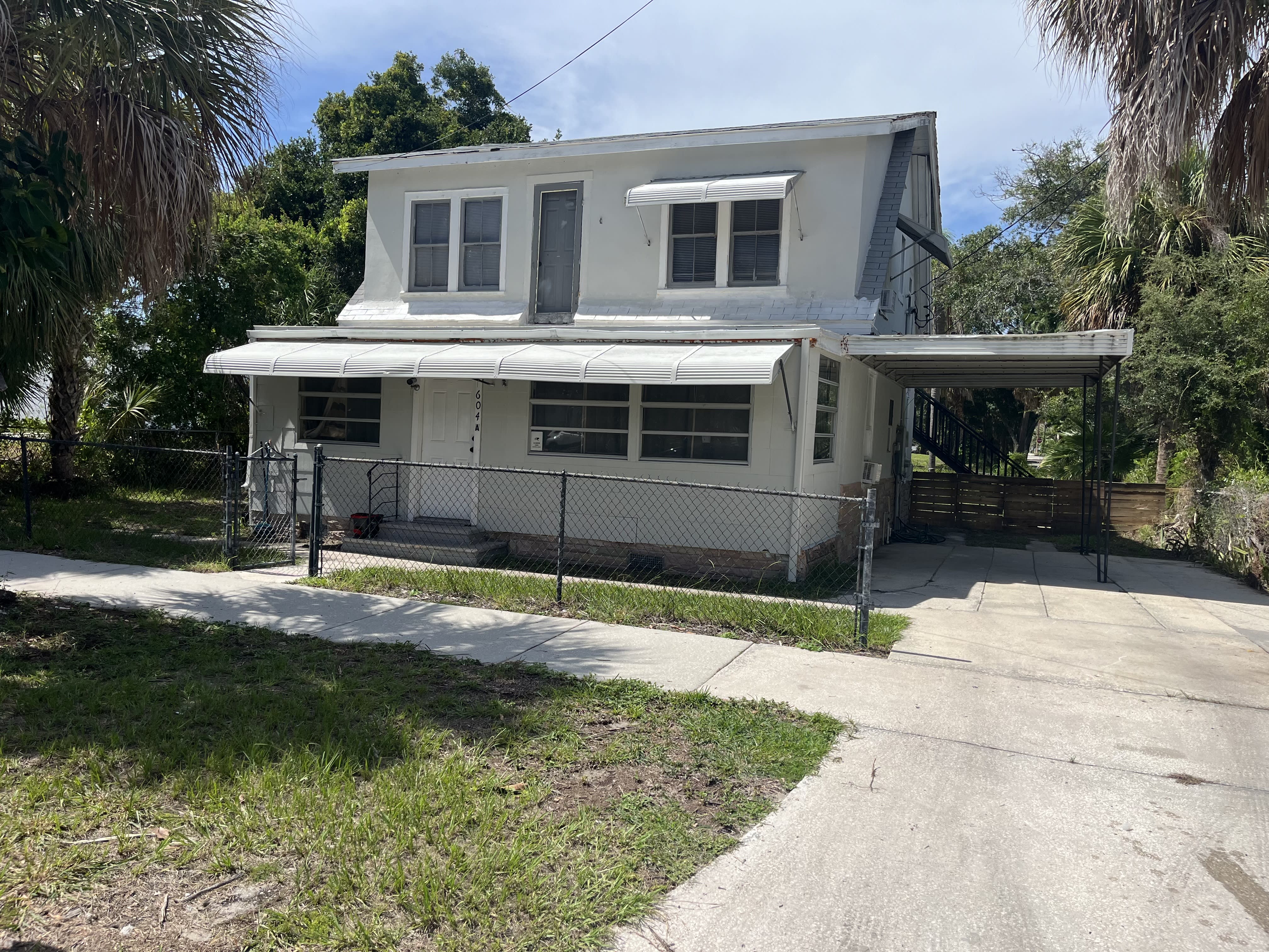 604 Hart St – photo 1