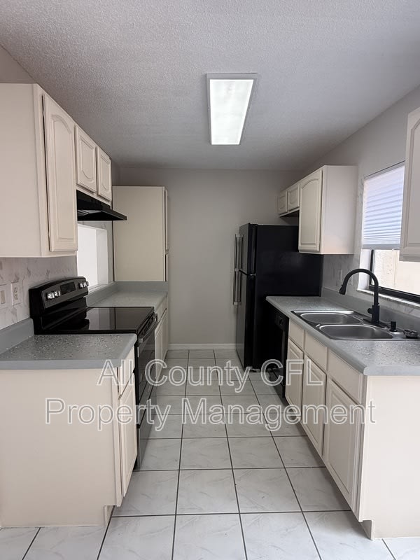 1625 Long Ridge Ct – photo 2