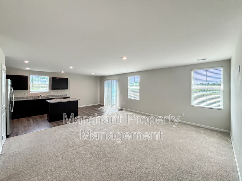 609 Glamis Court – photo 4