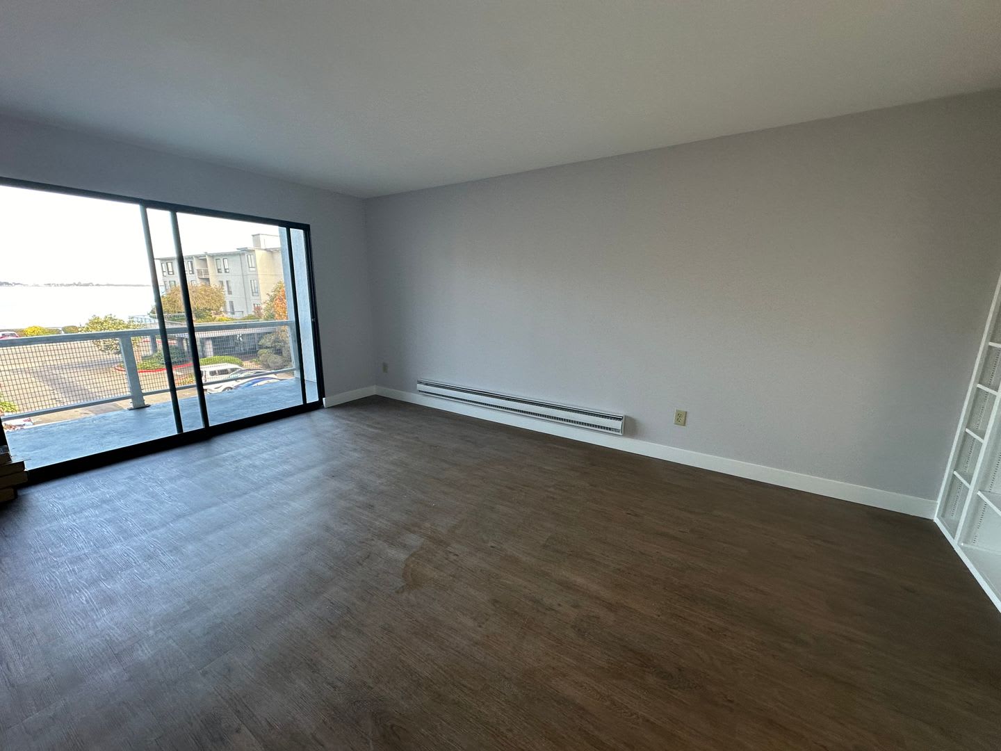 750 Off First Months Rent Two Bedroom Condo Available In Emeryville In Watergate Complex All Brand New – photo 2