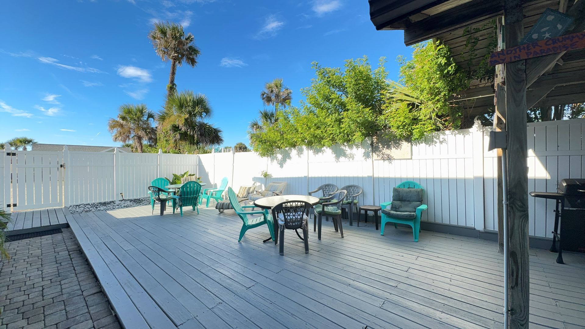 Fully Furnished One Bedroom Long Term Beach Apartment For Rent – photo 4